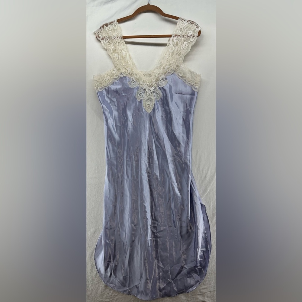 Vintage Adonna Purple White Nylon Lace Slip Nightgown‎ Chemise Size M